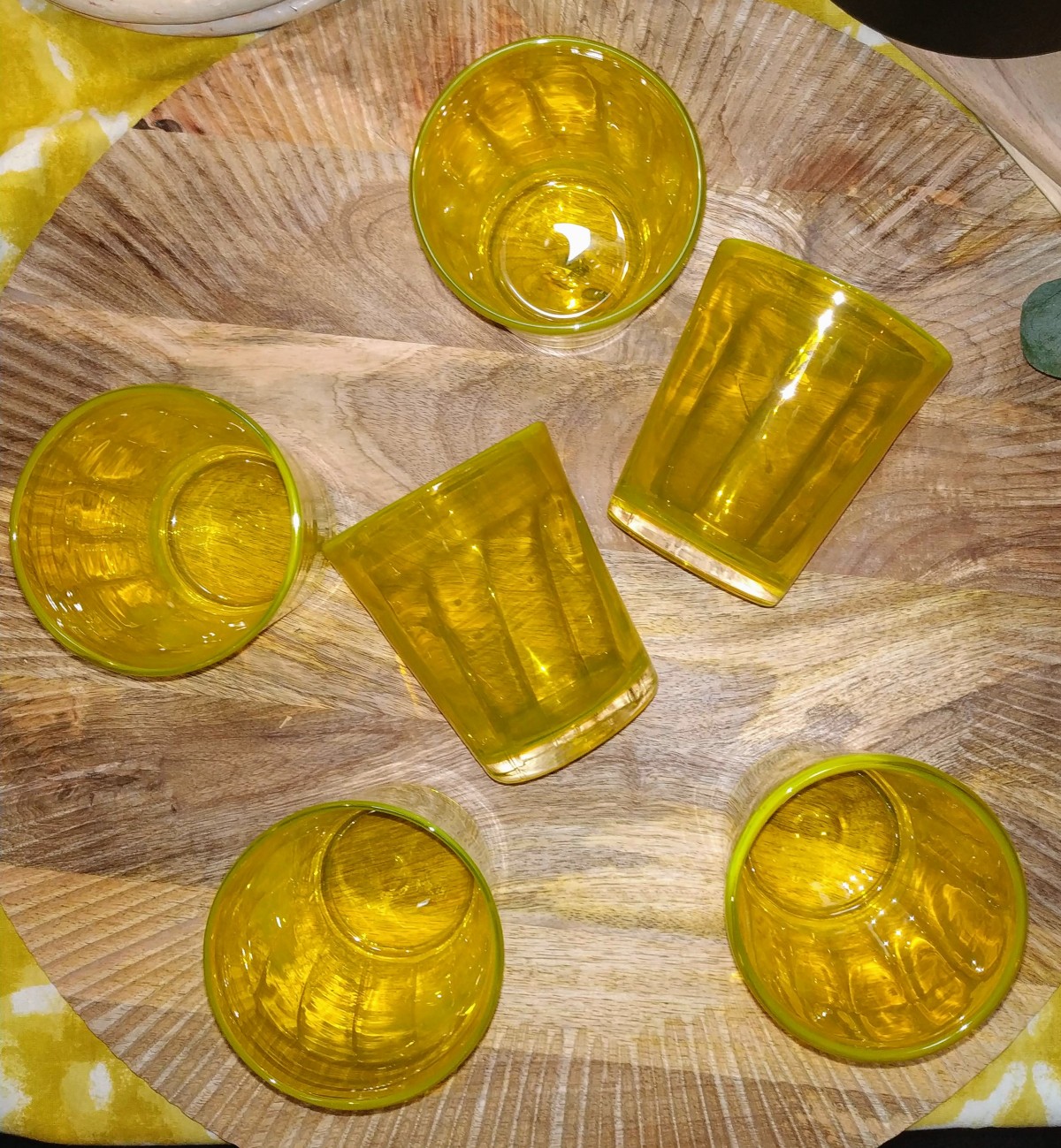 6 verres jaunes